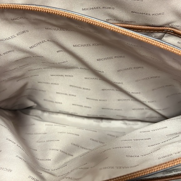 Michael Kors Large Saffiano Leather Top Zip Tote - Picture 15 of 15